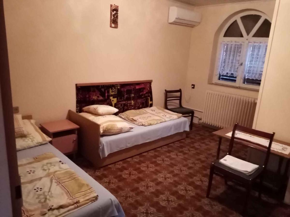 Apartment In Balatonmariafuerdo 19249 Balatonkeresztúr المظهر الخارجي الصورة