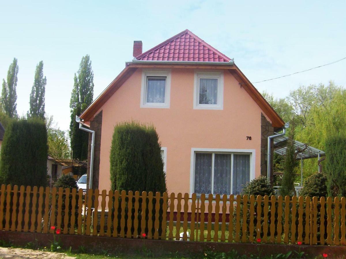 Apartment In Balatonmariafuerdo 19249 Balatonkeresztúr المظهر الخارجي الصورة